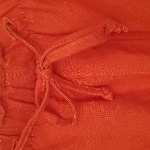 Red Linen Classic Shorts with Details, Size L - Picture 4 of 7